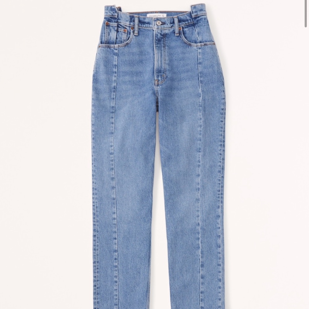 Brand new Abercrombie Curve Love 90s straight jeans in 29L